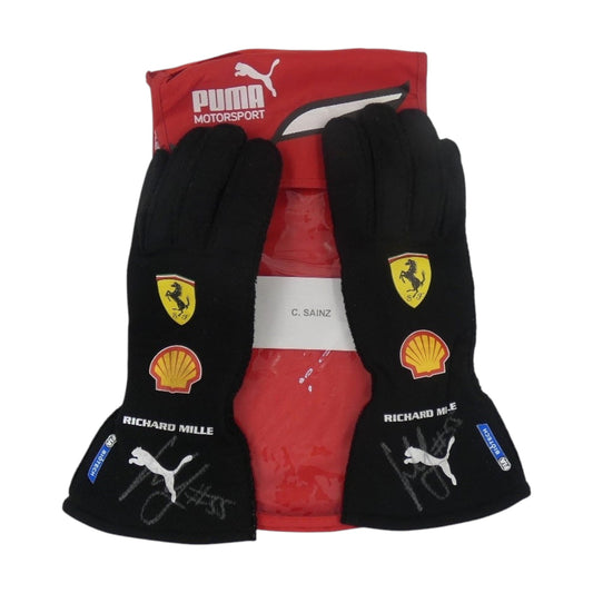 2021 New Scuderia Ferrari Race Gloves Carlos Sainz Ex Race Gear
