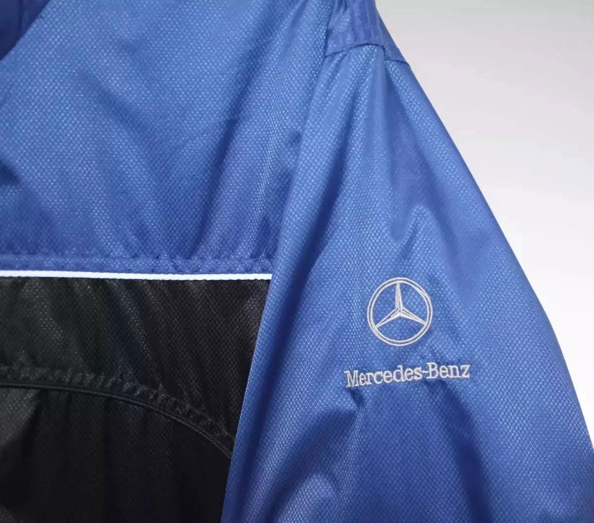 Vintage Mercedes Benz F1 Waterproof Hooded Jacket -Ex Race Gear