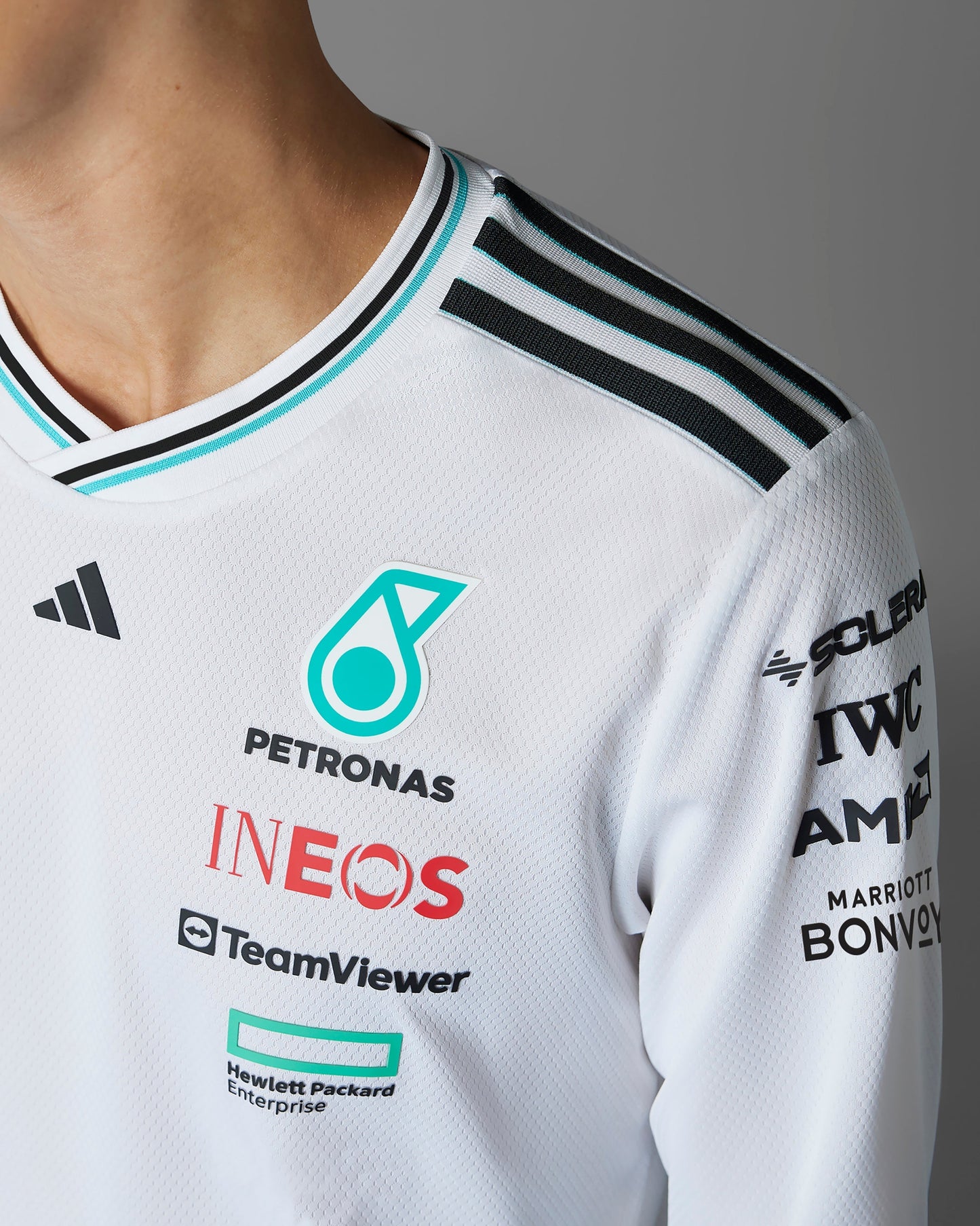 Mens 2025 Authentic Long Sleeve Driver Tee White Mercedes-AMG PETRONAS F1 Team