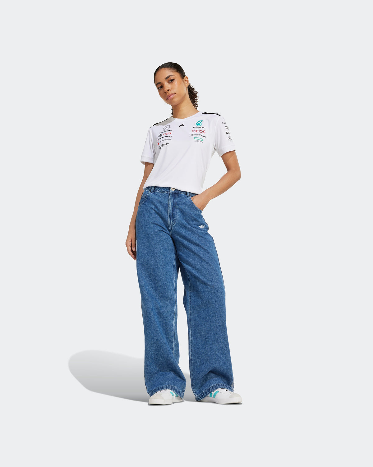 Womens 2025 Team Driver Tee White Mercedes-AMG PETRONAS F1 Team