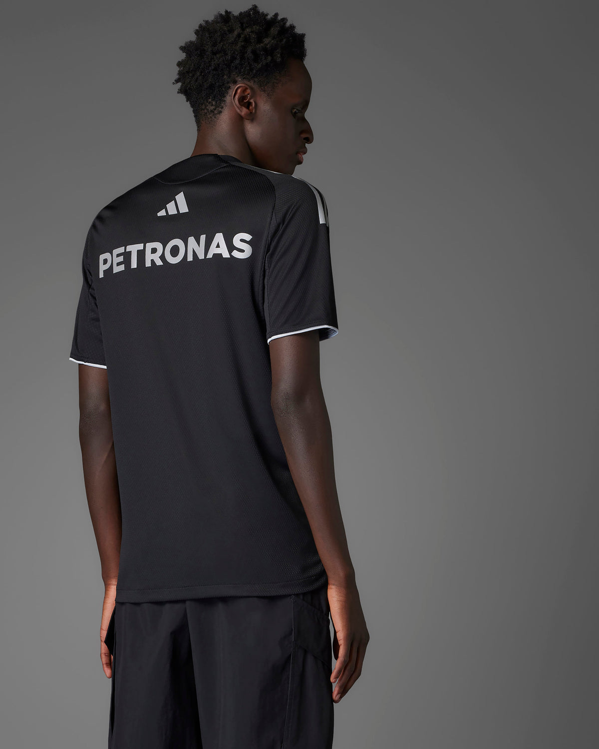 Mens 2025 Mechanics Tee Black Mercedes-AMG PETRONAS F1 Team